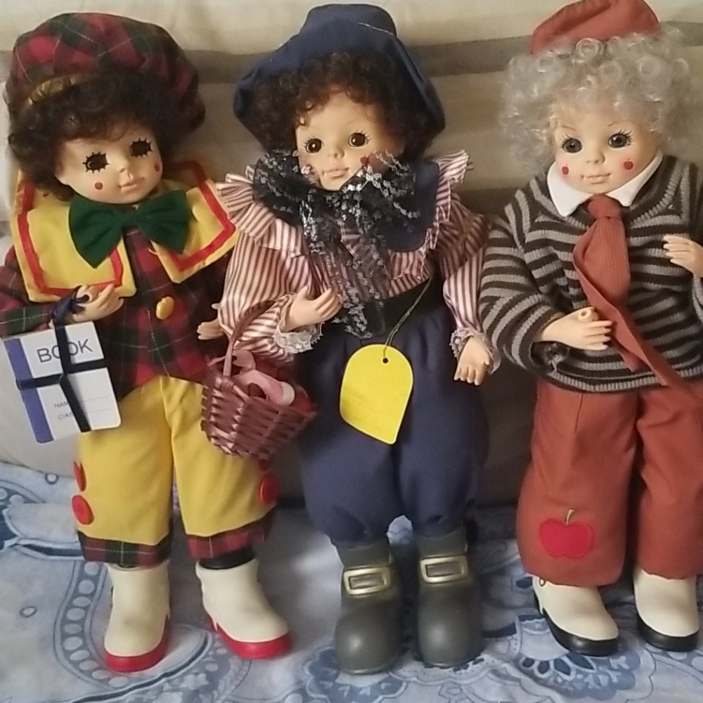 Calendar dolls